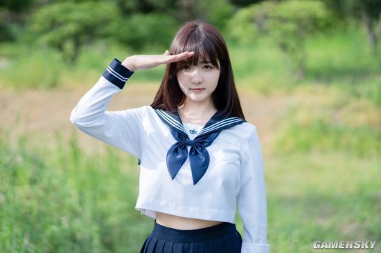 白皙诱人的功夫美少女 一字马和飞踢都是绝活