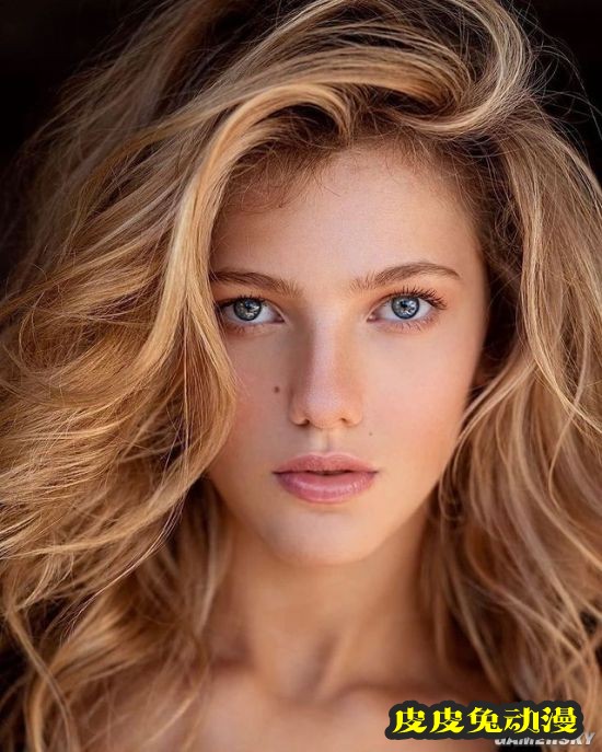 过分成熟的绝美身材 逆天颜值的澳洲美少女