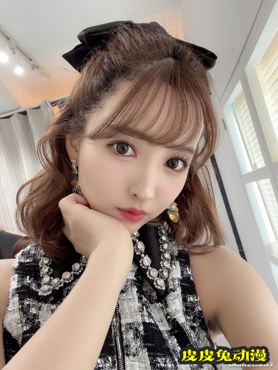 三上悠亚万圣节COS《鬼灭》恋柱 可爱度爆表