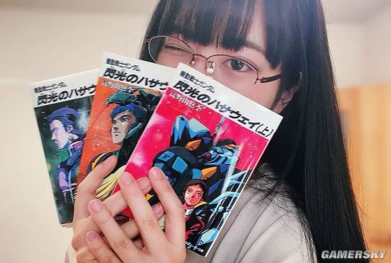 写真女星晒高达组装作品 从拼装到涂改技术含量超高