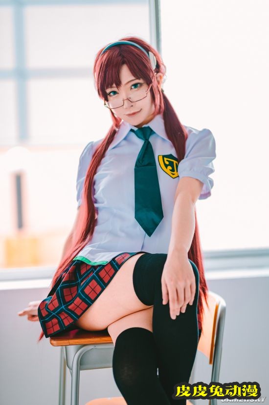 突破次元壁般的身材和颜值 美艳型樱花妹COSER