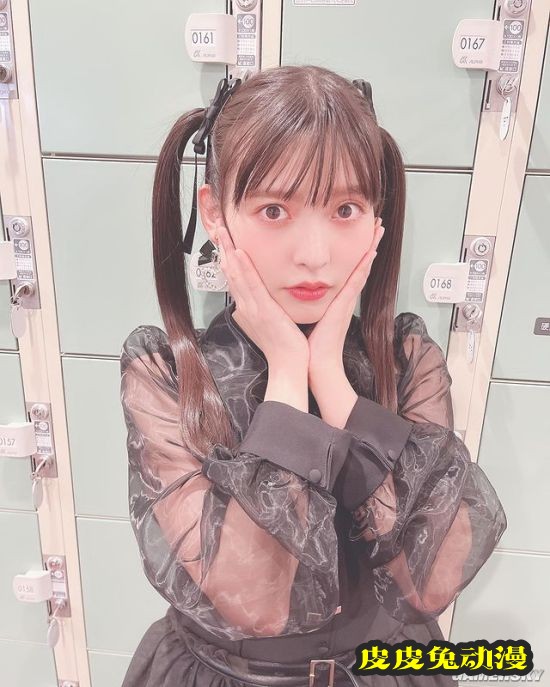 上坂堇参加京阿尼音乐会晒美照 黑丝“政委”十分可爱