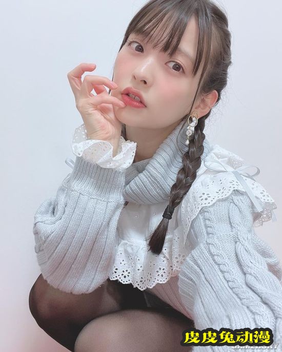 上坂堇参加京阿尼音乐会晒美照 黑丝“政委”十分可爱