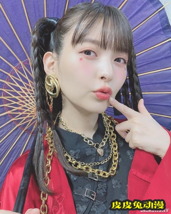 上坂堇参加京阿尼音乐会晒美照 黑丝“政委”十分可爱