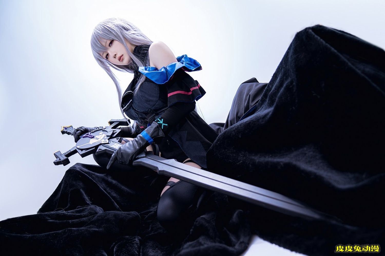 网络红人星之迟迟美少女战士装扮明日方舟六星近卫斯卡蒂