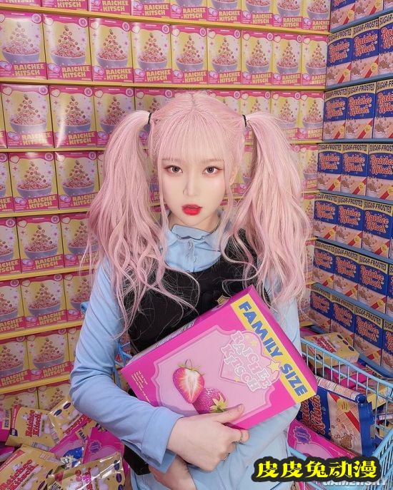 浅色发系被称冰山美人 精灵感爆棚的韩国正妹