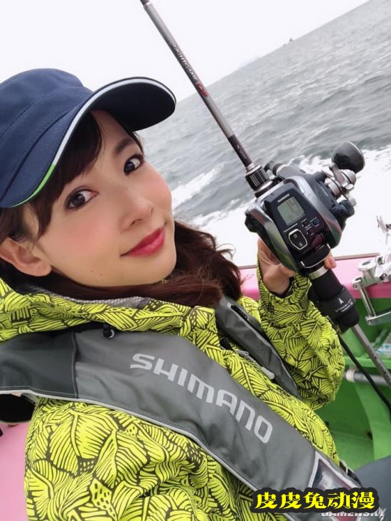 日本钓鱼佬的女神阪本智子 原来是位33岁的辣妈