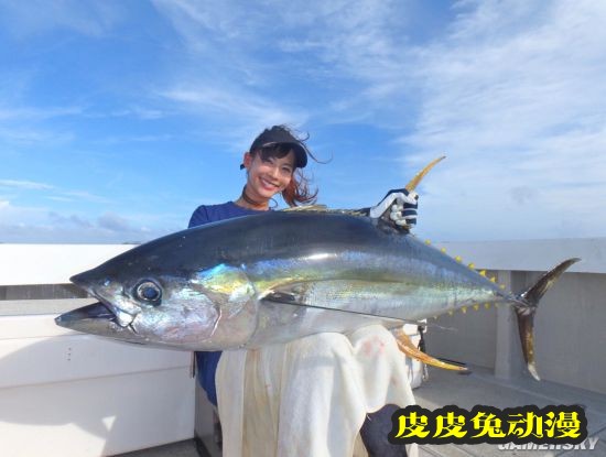 日本钓鱼佬的女神阪本智子 原来是位33岁的辣妈