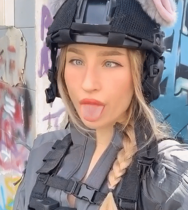 气质霸美战力爆表 以色列退役女兵Natalia Fadeev