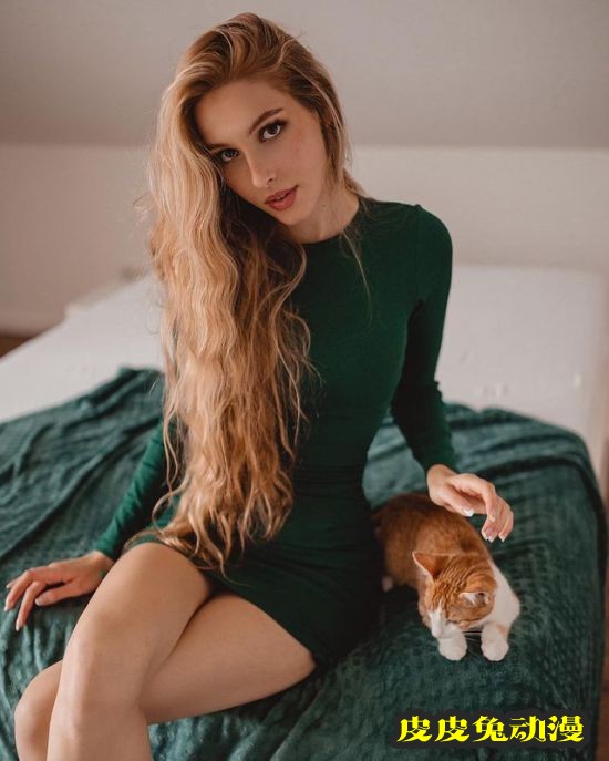 嫩腰美腿的高挑美人 拥有魔鬼身材的德国天使