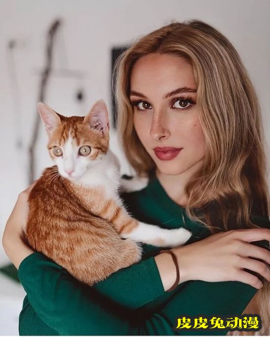 嫩腰美腿的高挑美人 拥有魔鬼身材的德国天使