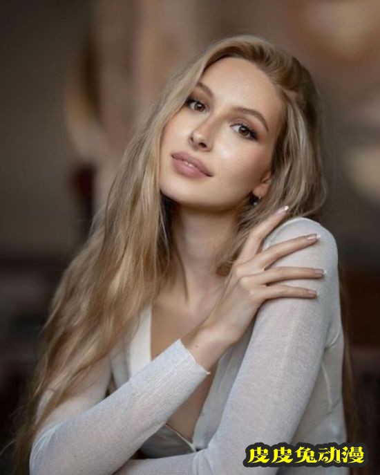 嫩腰美腿的高挑美人 拥有魔鬼身材的德国天使