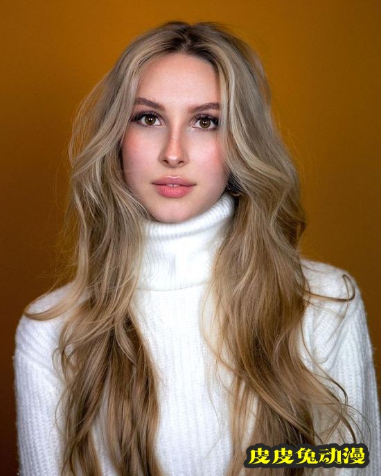 嫩腰美腿的高挑美人 拥有魔鬼身材的德国天使