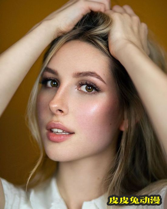 嫩腰美腿的高挑美人 拥有魔鬼身材的德国天使