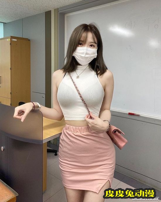 身材比打碟更火辣 韩国网红DJ硬实力惊人