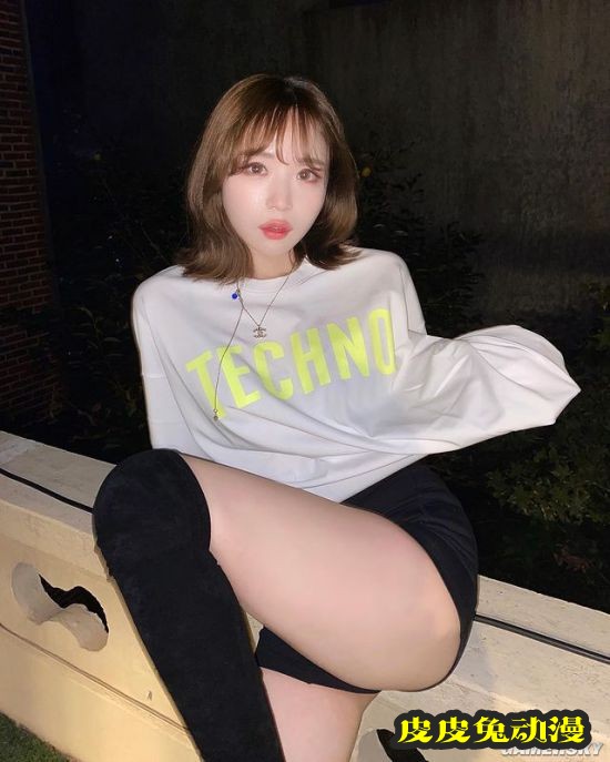 身材比打碟更火辣 韩国网红DJ硬实力惊人