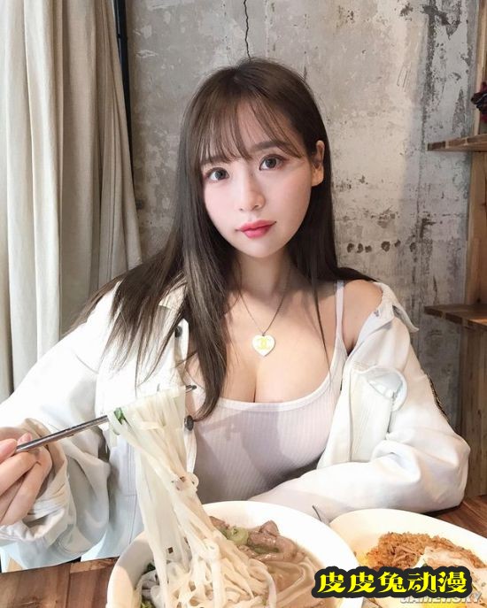 身材比打碟更火辣 韩国网红DJ硬实力惊人