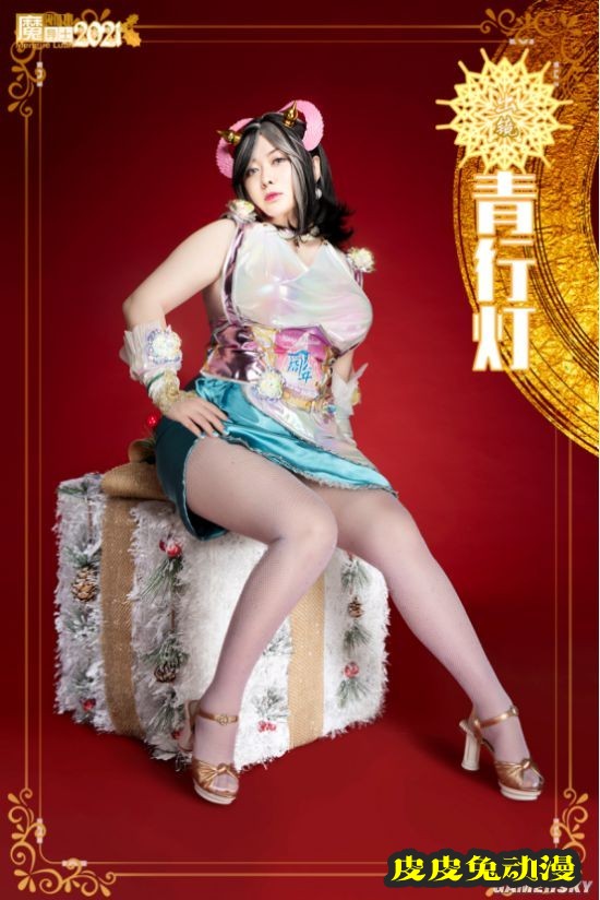 黑丝泳装和高达少女 魔导士跨年COSPLAY美图大赏