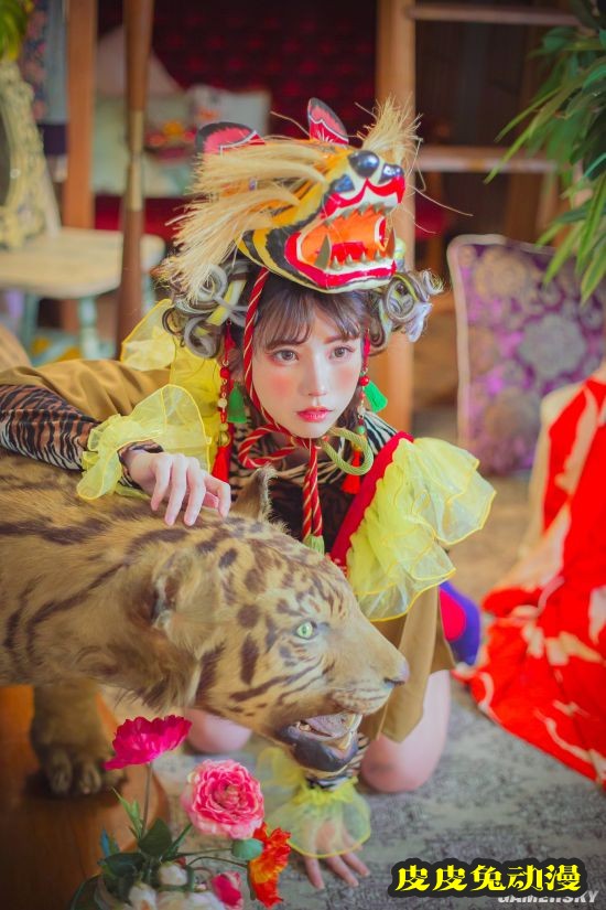 超凶老虎COS大露好身材 2022年写真女星虎年贺图