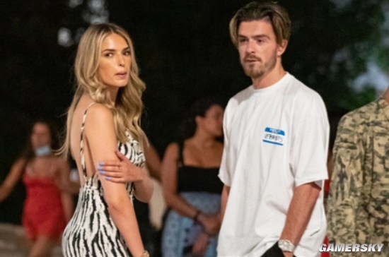 世界杯“大嫂团” 英国球员格里利什模特女友