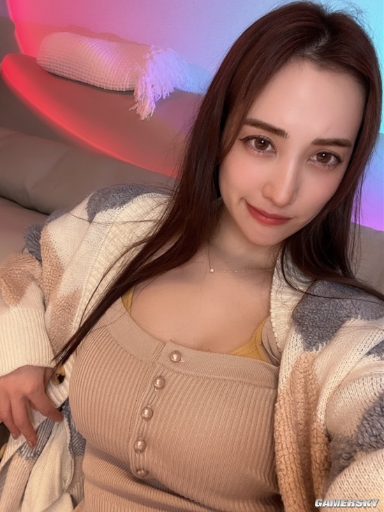 轻熟大姐姐充满魅力 31岁日本混血模特依旧傲人