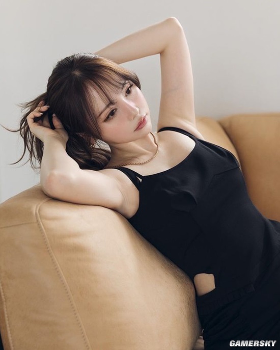 31岁依旧饱含纯欲美感 日本模特黑泷玛丽亚