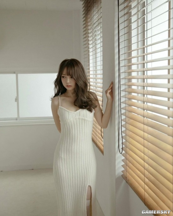 31岁依旧饱含纯欲美感 日本模特黑泷玛丽亚