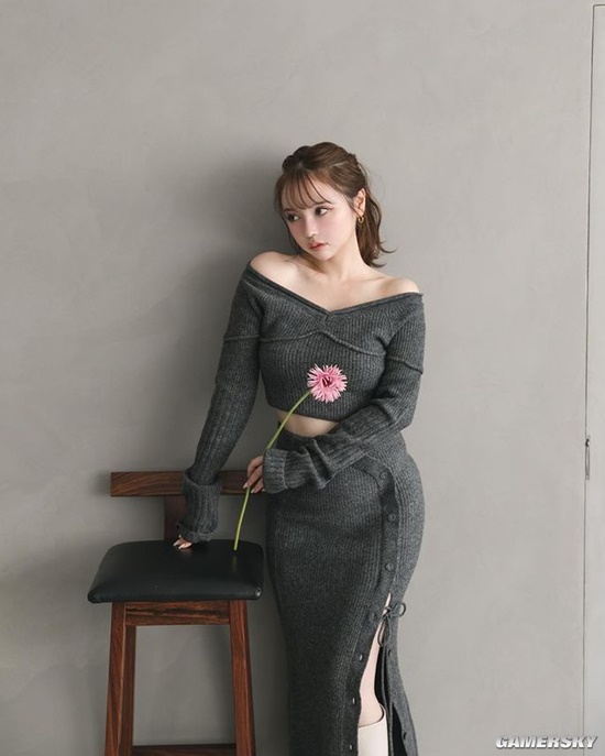 31岁依旧饱含纯欲美感 日本模特黑泷玛丽亚