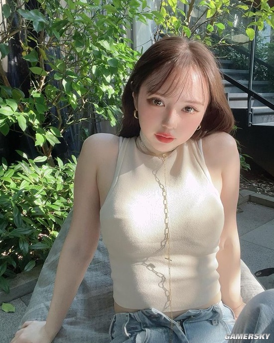 31岁依旧饱含纯欲美感 日本模特黑泷玛丽亚