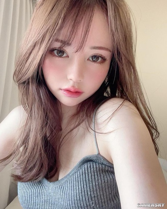 31岁依旧饱含纯欲美感 日本模特黑泷玛丽亚