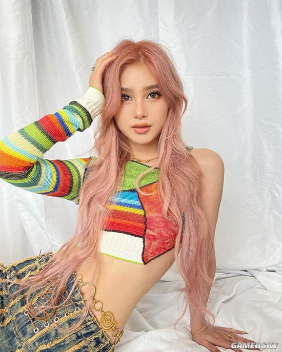 时尚模特转行美妆博主 日本精致辣妹南部桃伽