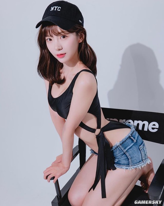 衣服太火辣曾被封禁？韩国模特学穿搭