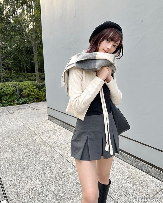 她是懂姿势的 日本9头身美女主播秀极致身材