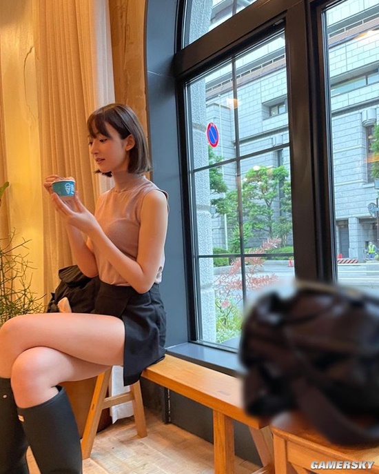 她是懂姿势的 日本9头身美女主播秀极致身材