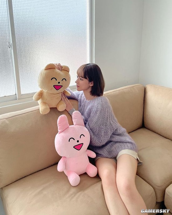 她是懂姿势的 日本9头身美女主播秀极致身材