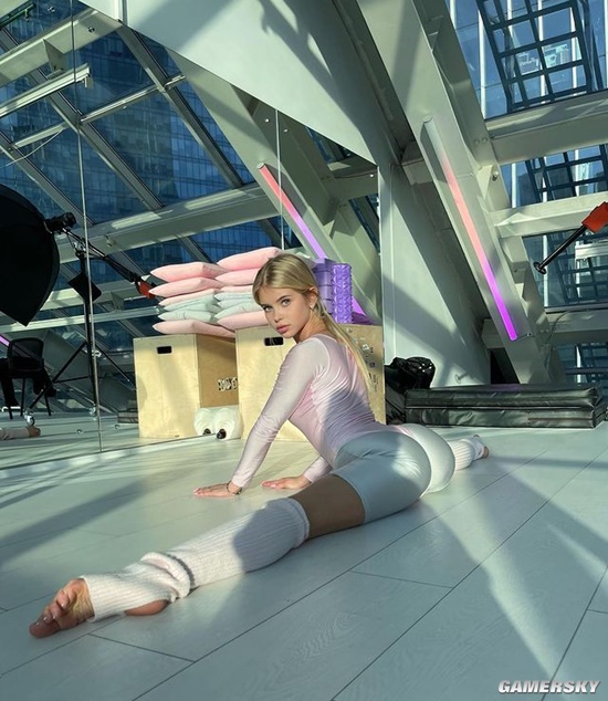 身材娇小但火辣非凡 人美声甜的99年俄罗斯嫩模