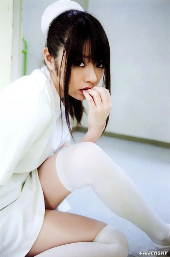 魅力无法拒绝 成为人妻后再拍写真的日本女星