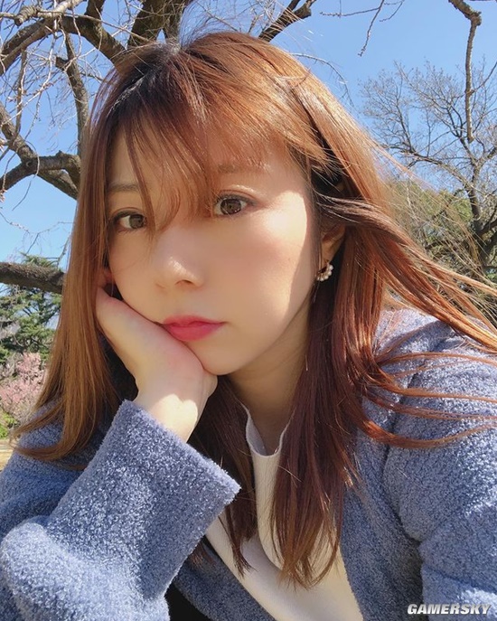 魅力无法拒绝 成为人妻后再拍写真的日本女星