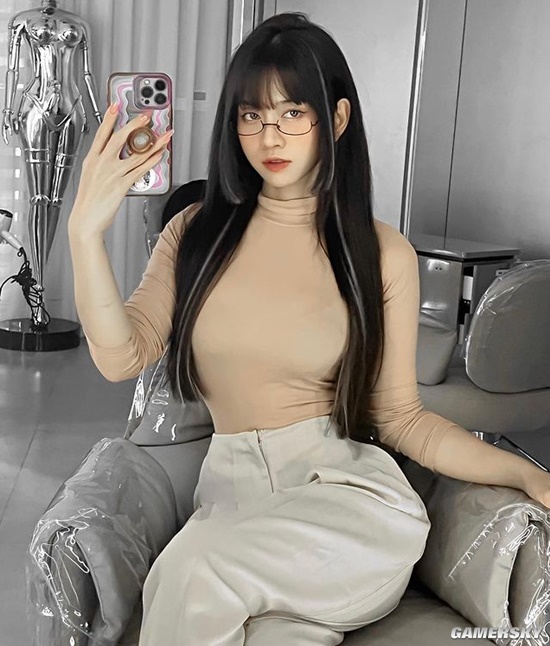 身材火辣的冷艳御姐 越南健身美女腰臀比迷人