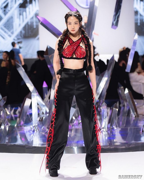 身材火辣的冷艳御姐 越南健身美女腰臀比迷人