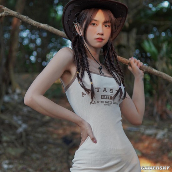 身材火辣的冷艳御姐 越南健身美女腰臀比迷人