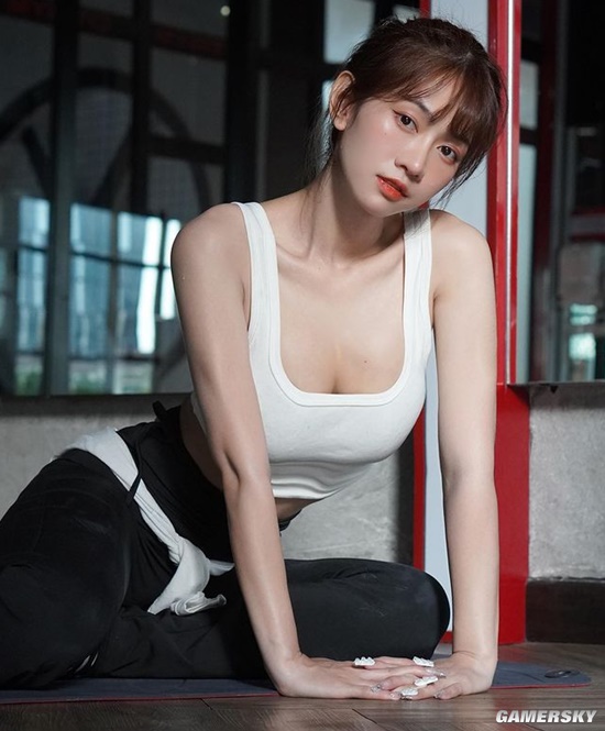 身材火辣的冷艳御姐 越南健身美女腰臀比迷人