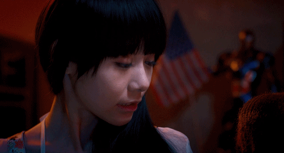 可爱脸蛋和魔鬼身材 大马女神林明祯大秀纤腰