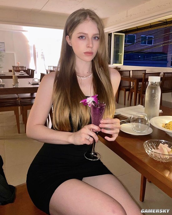 精致颜值+肉感身材 远嫁韩国的俄罗斯人妻正妹