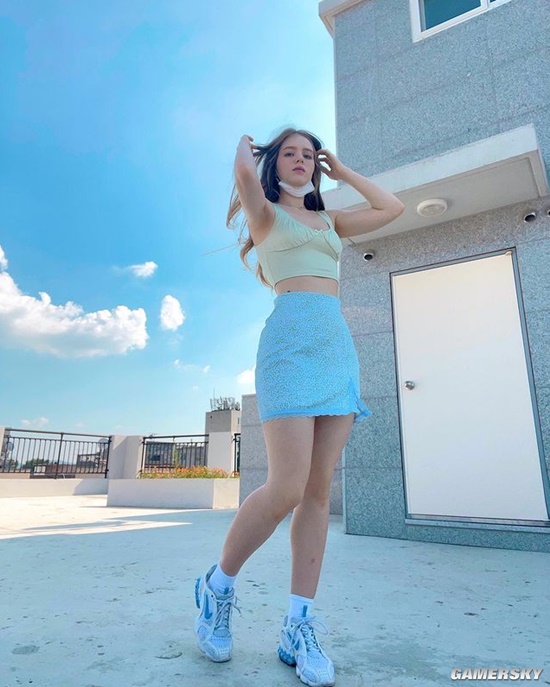 精致颜值+肉感身材 远嫁韩国的俄罗斯人妻正妹