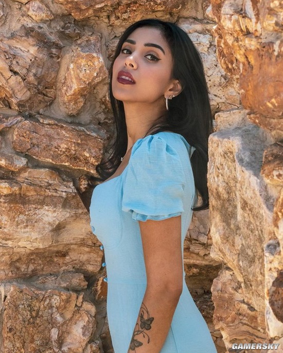 人美声甜的电竞美女 《Dota2》女主播“约旦妹”