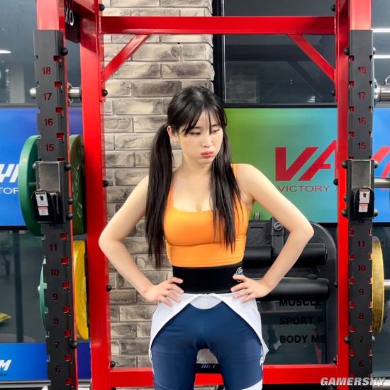 颜值妩媚的E级美人 韩国辣模转行开内衣店当老板娘