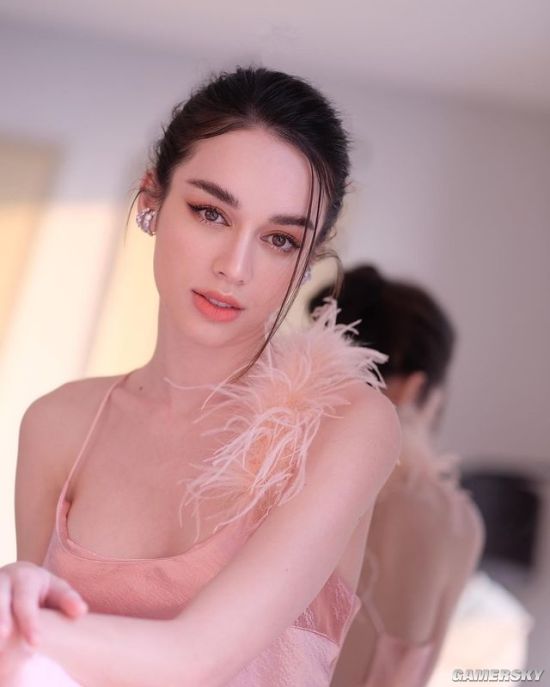 欧美风的御姐 泰德混血正妹堪称人间芭比