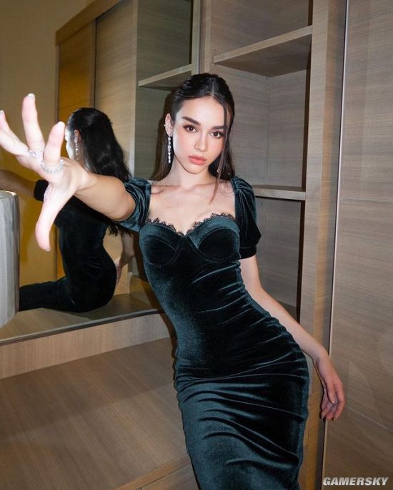 欧美风的御姐 泰德混血正妹堪称人间芭比