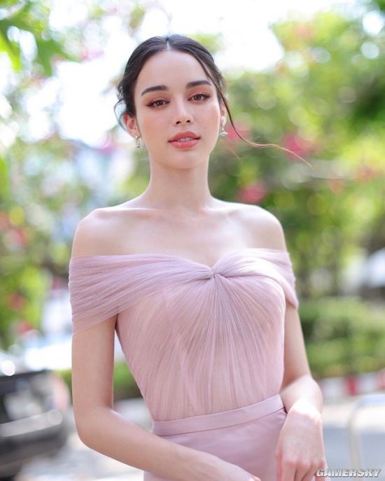 欧美风的御姐 泰德混血正妹堪称人间芭比